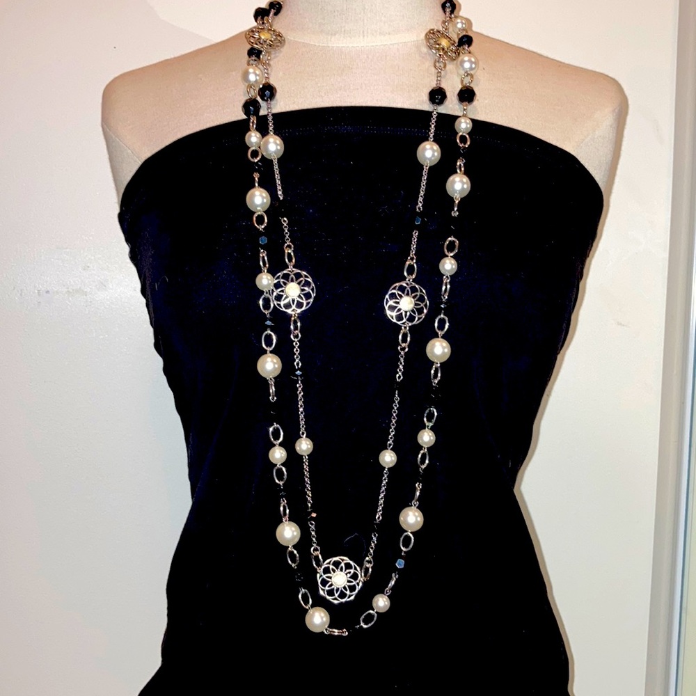New with tag Lia Sophia double strand necklace